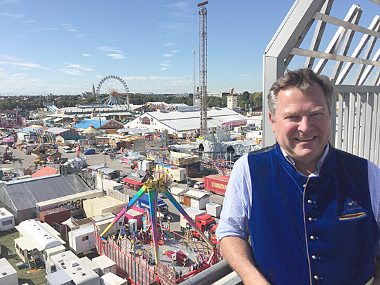 Wiesn Chef Bürgermeister Josef Schmid  auf dem The Tower Event Center  (©Foto: Marin Schmitz)